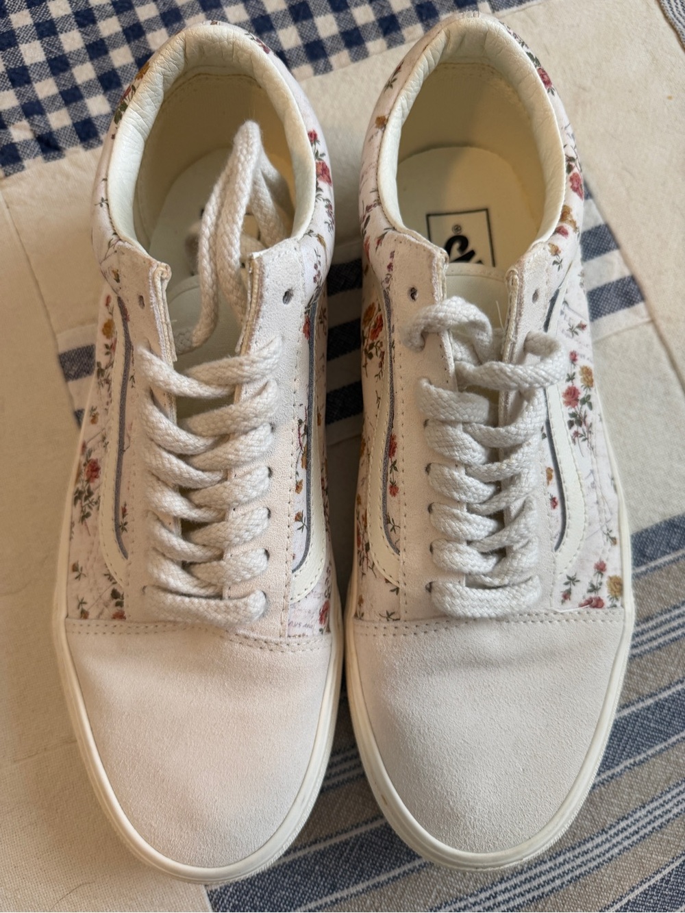 VANS Off-White Floral Women's Lace-Up Sneakers 9.5